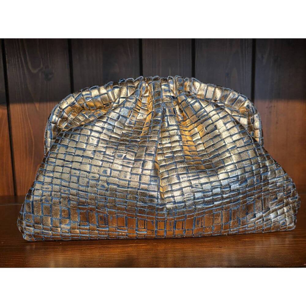 NEW MARIA LA ROSA women's game metallic clutch handbag in lite copper